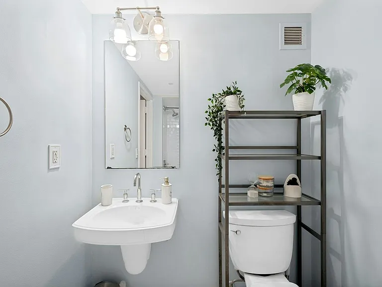 700 Grove St #8R — Photo 14