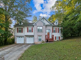9444 Lakeview Ct, Douglasville, GA 30135