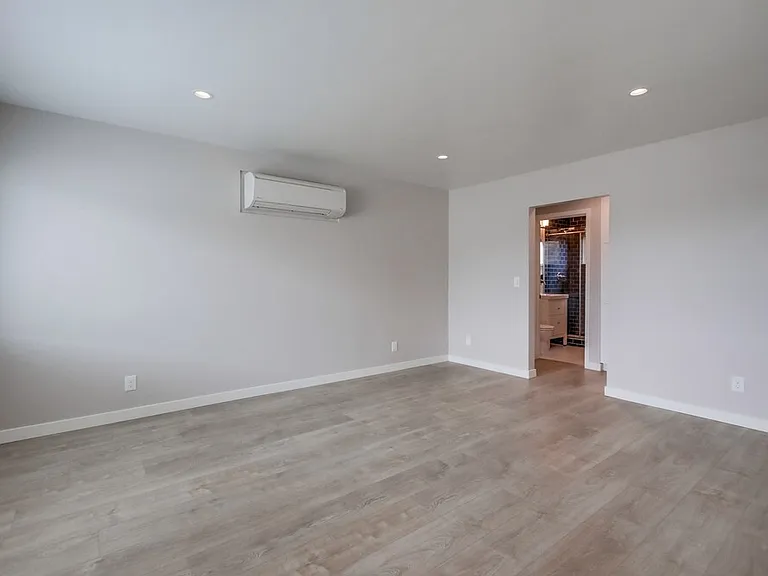 4449 Central Ave — Photo 7