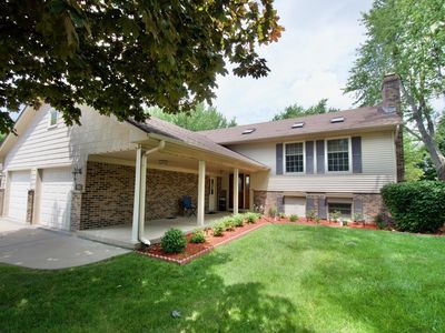 2410 Lakeside Dr, Aurora, IL, 60504