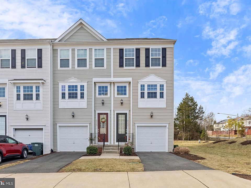 1st image of 8330 Heritage Crossing Ct