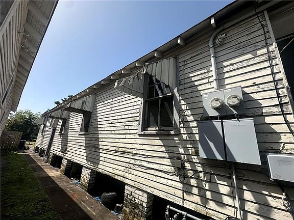 2nd image of 1516 N Rocheblave St