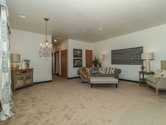 2nd image of 46810 Red Fox Ln Unit 22
