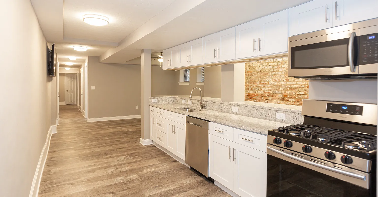 Manor Apartments — Photo 1