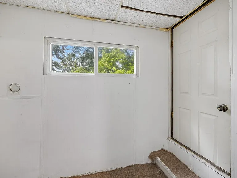242 Crocker Blvd — Photo 20