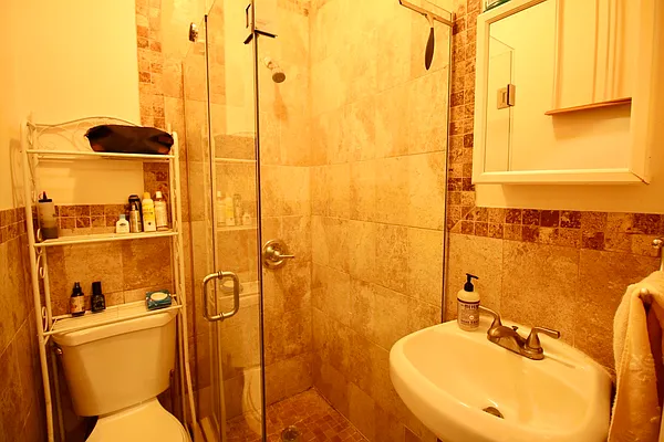 Rented by Highline Residential | media 7