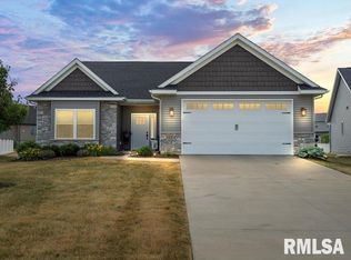 4664 55th Avenue Ct, Bettendorf, IA 52722