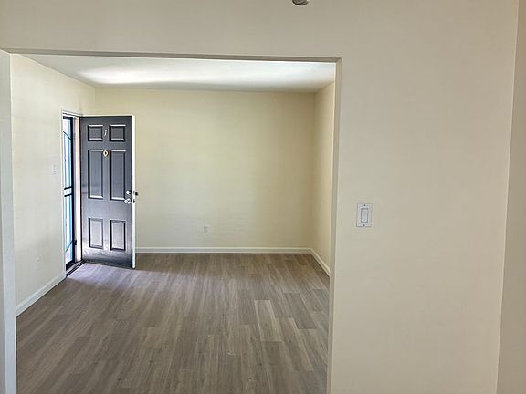 4th image of 5289 E The Toledo APT 1