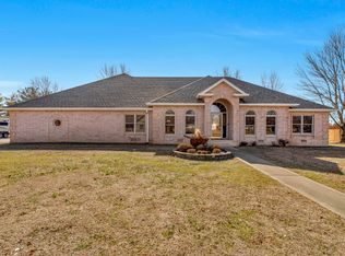 910 W Ashton Ave, Strafford, MO 65757