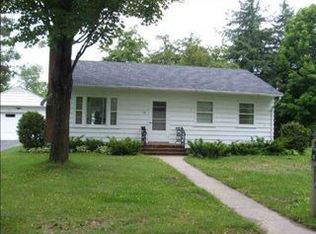 16 Laflure Ln, Chestertown, NY 12817