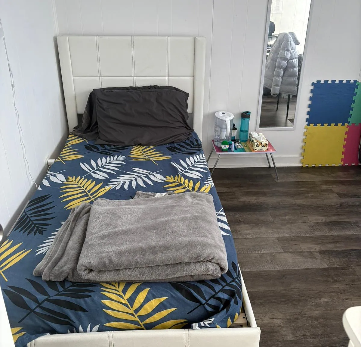 4 bed, 1000 sqft, $550 — Photo 1