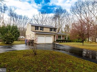 27 Mill Rd, Shamong, NJ 08088