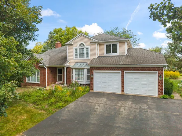 730 Cambridge Pl, Sycamore, IL 60178