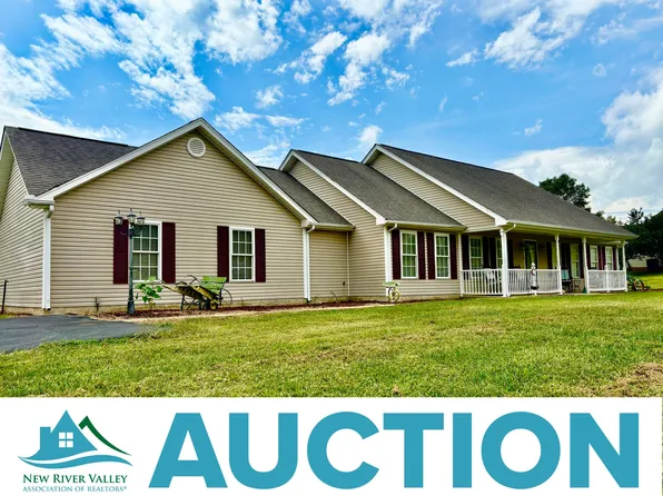 2543 Rutrough Rd, Roanoke, VA 24014