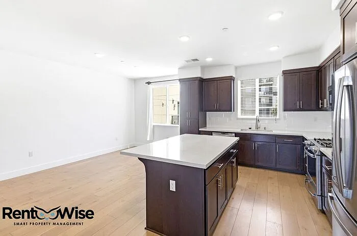 29384 Hub Ln — Photo 12