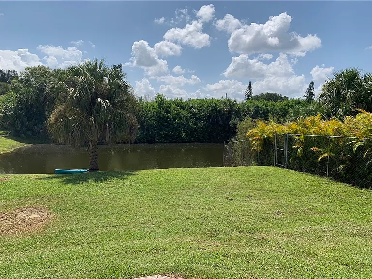 7758 Suncoast Dr — Photo 14