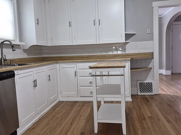 2801 W Mississippi Ave — Photo 2