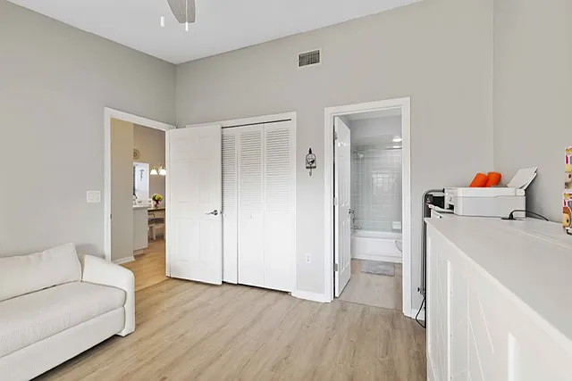 4482 Weybridge St #4482 — Photo 12