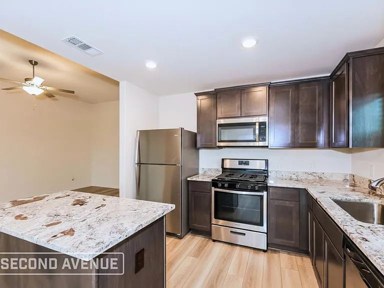 9700 Sierra Grande Dr — Photo 6
