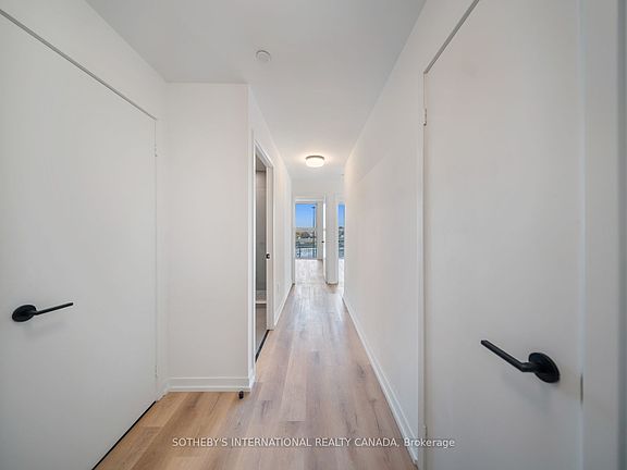 3rd image of 5 York Rd #502