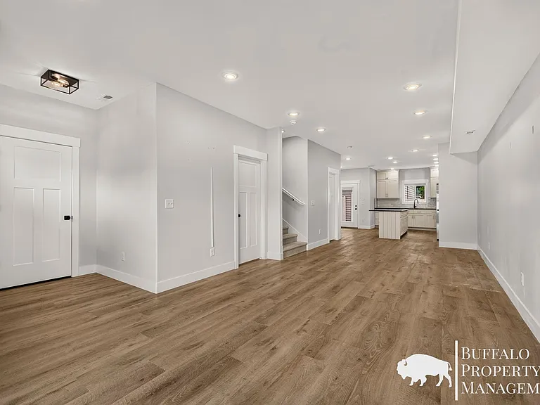 1426 Fremont Ave — Photo 8