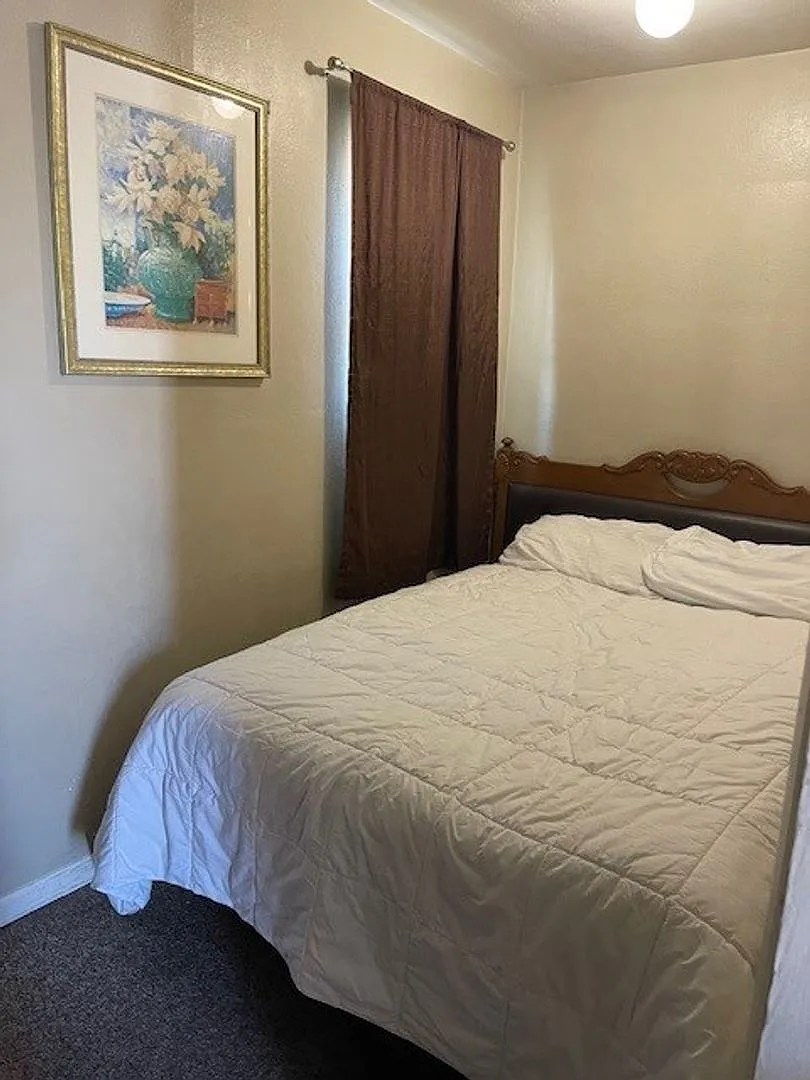 Lariat Motel — Photo 1