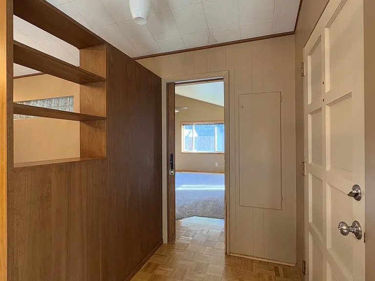 1001 N Brooklane St — Photo 11
