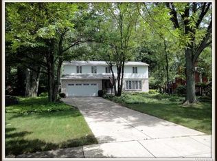 34 October Ln, Amherst, NY 14228