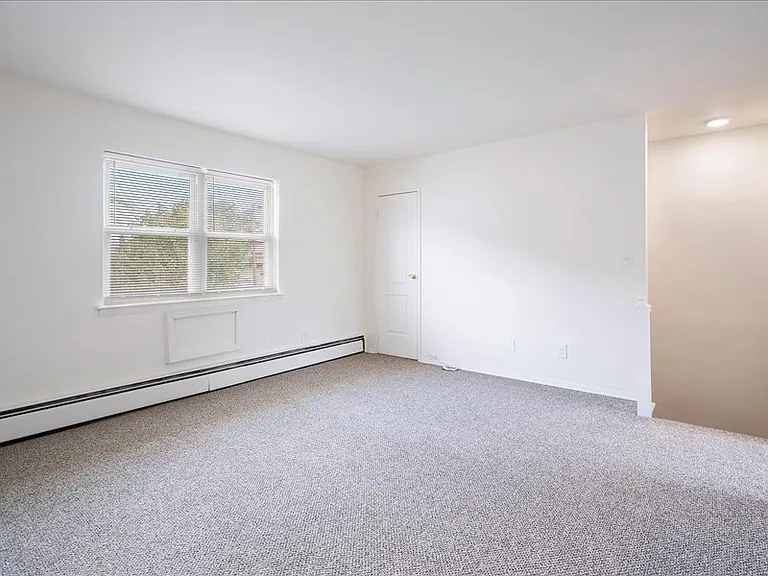 Forest Park Gardens Apartments — Photo 12