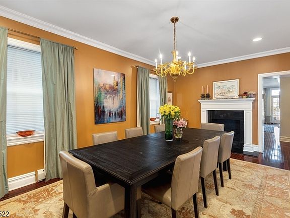 5th image of 6 Harding Ct