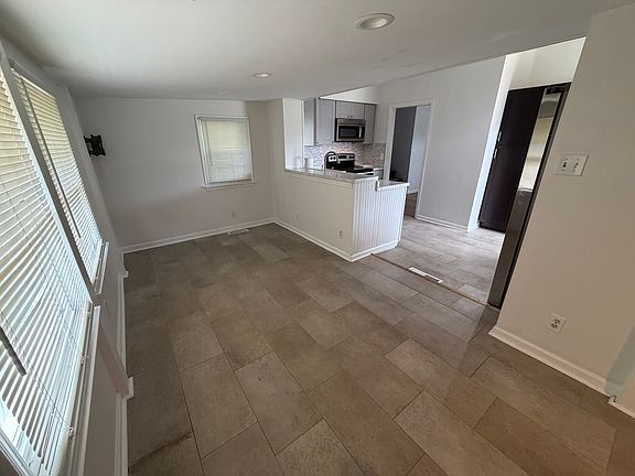 4th image of 6002 Baltic Dr