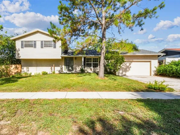 2214 Kingswood Ln, Brandon, FL 33511