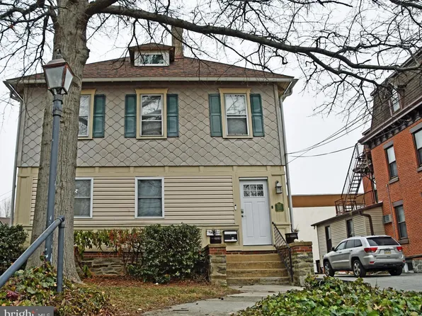 1215 Lincoln Ave, Prospect Park, PA 19076