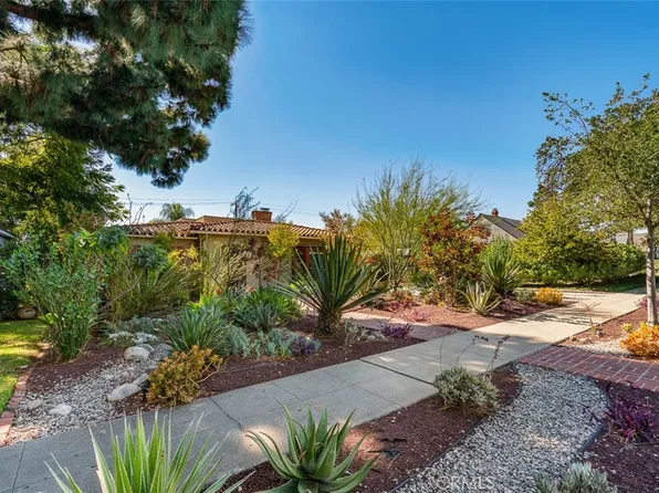 2470 Las Lunas St, Pasadena, CA 91107