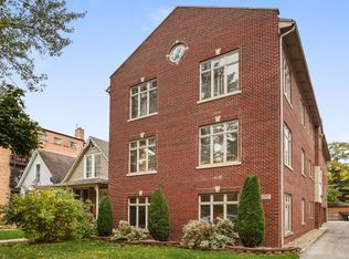 10352 S Walden Pkwy APT 3R, Chicago, IL 60643