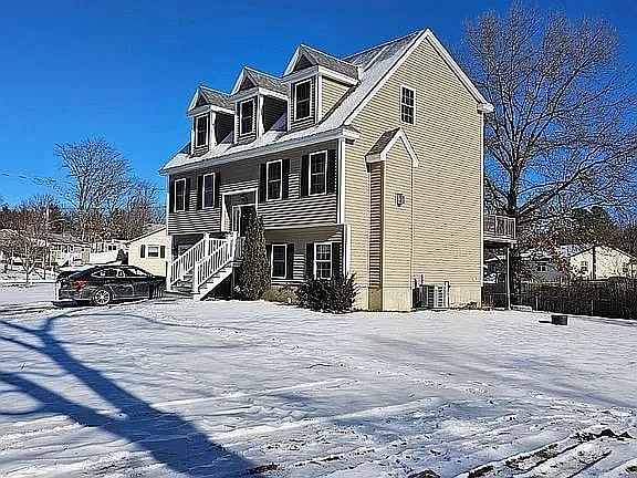 3rd image of 881 Old Shawsheen St
