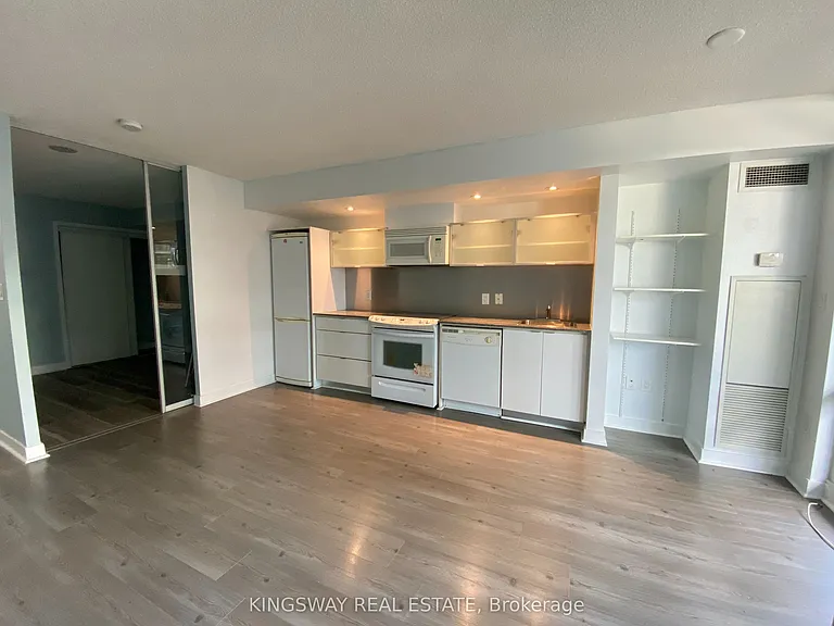 4 H Spadina Ave #1111 — Photo 9