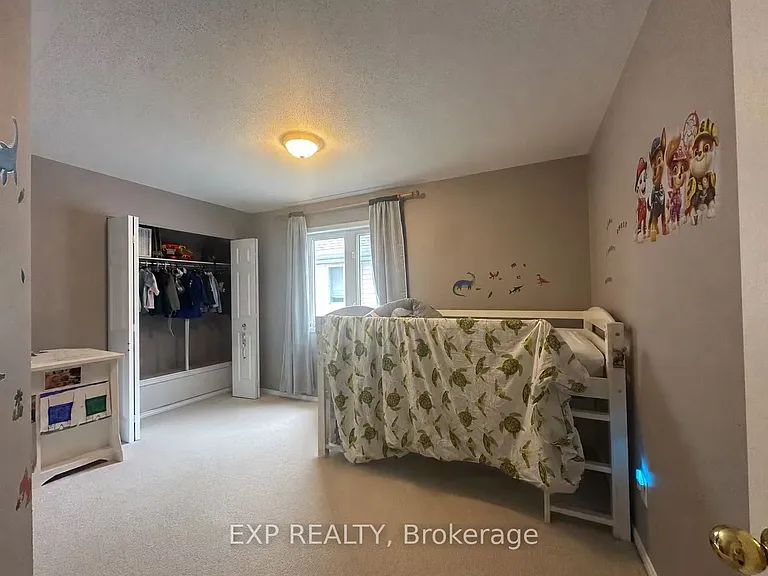 256 Scout St — Photo 9