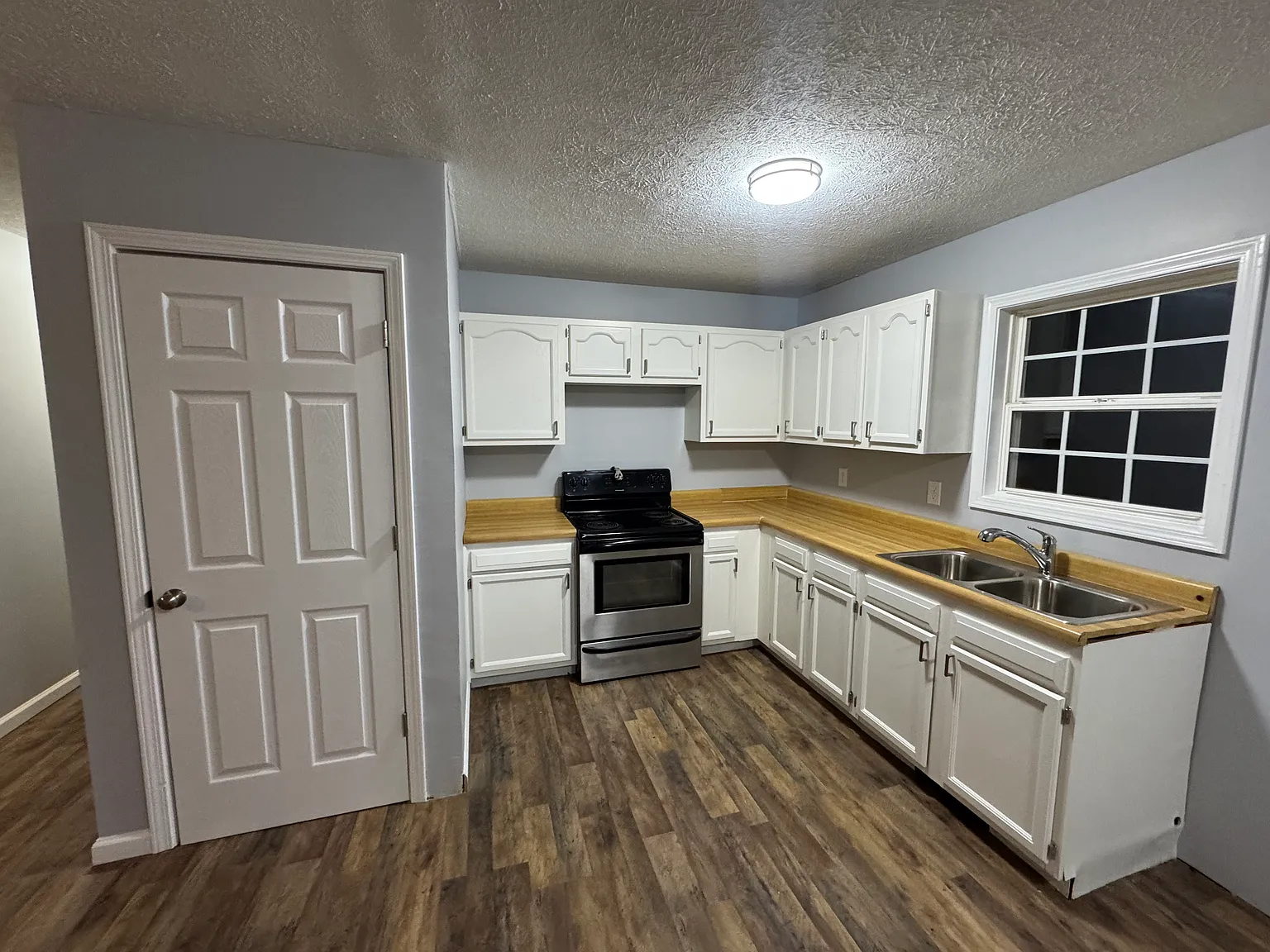 3 bed, 1266 sqft, $1,650 — Photo 2