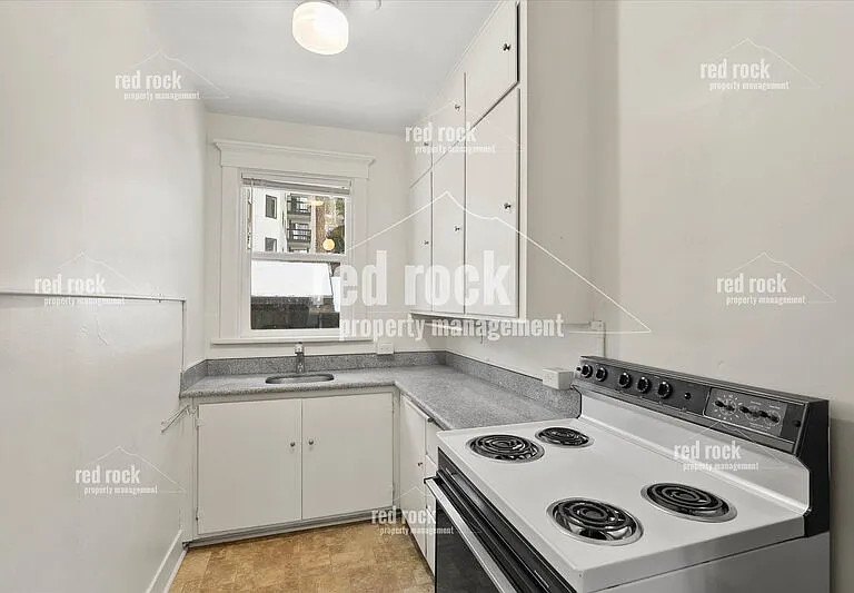615 W 6th Ave #D — Photo 7