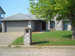 702 W 18th St S, Claremore, OK 74019