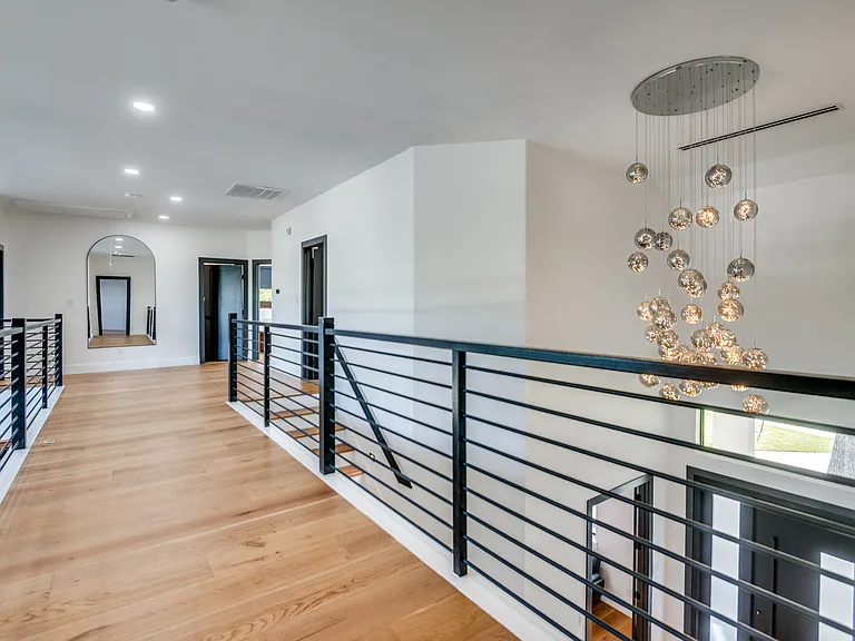 10923 Marsh Ln — Photo 34