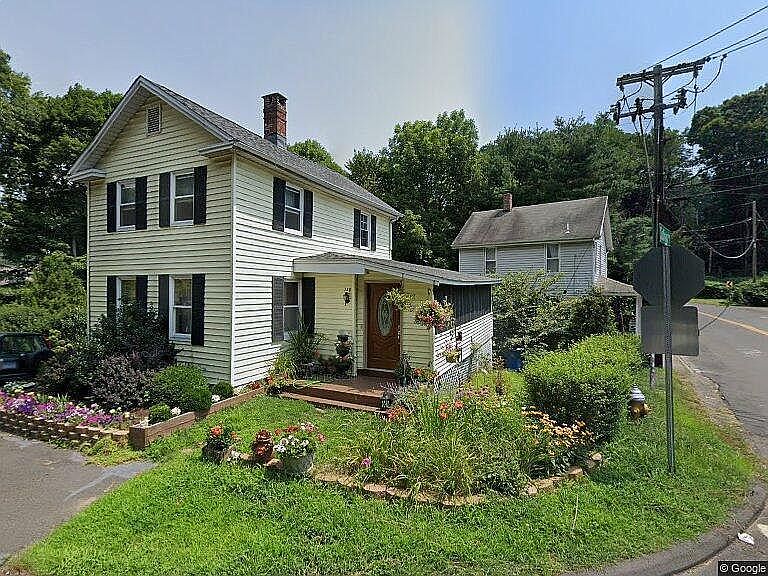 1st image of 158 Bridgeport Ave