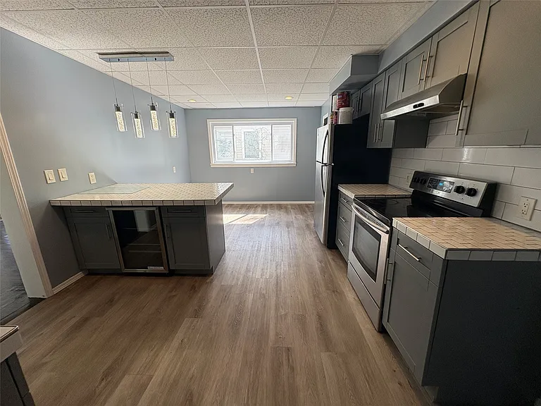 86 Conklin Ave — Photo 3