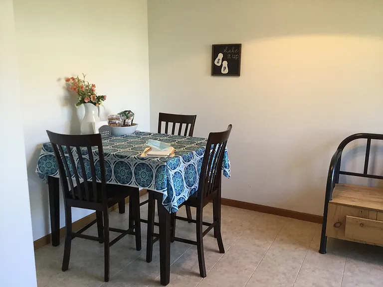 123 N Ridge St — Photo 3
