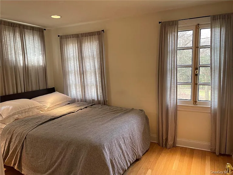 95 Rockland Rd — Photo 32