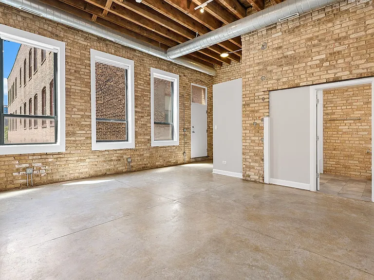 945 W Fulton Market Apartments — Photo 5