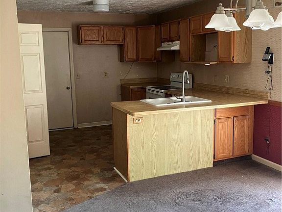 4th image of 1780 Stone Creek Ln