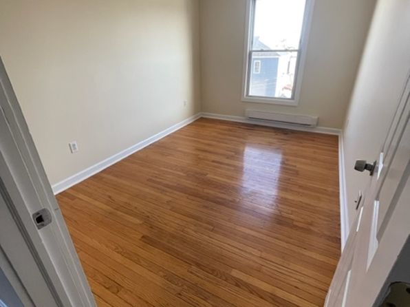 16 Center St APT 7