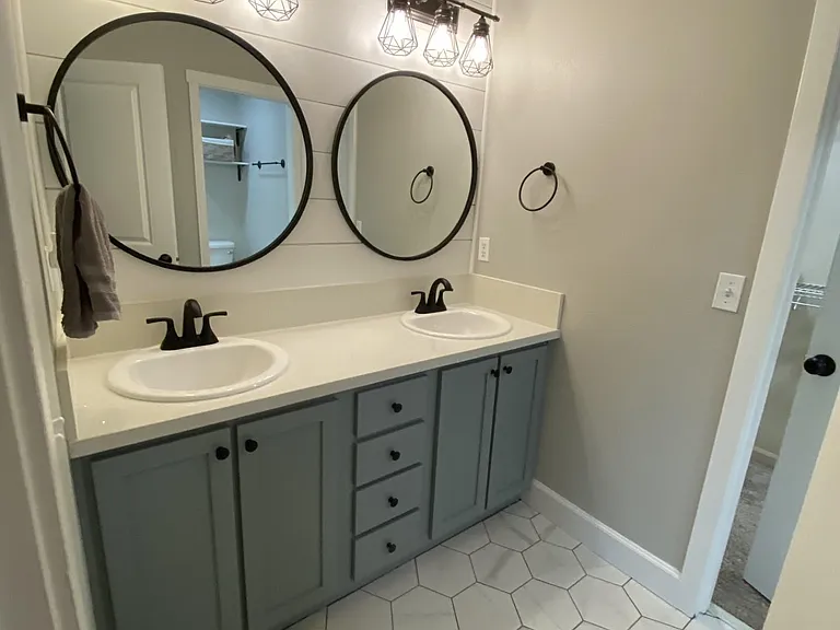 1055 Charlie Ave — Photo 14